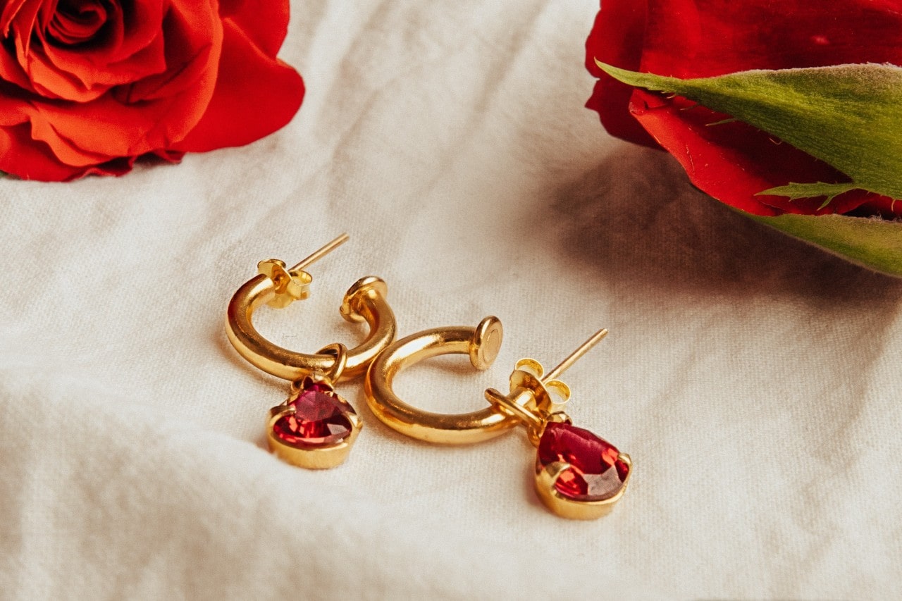 Ideal Earrings for Spring Updos Ideal Earrings for Spring Updos